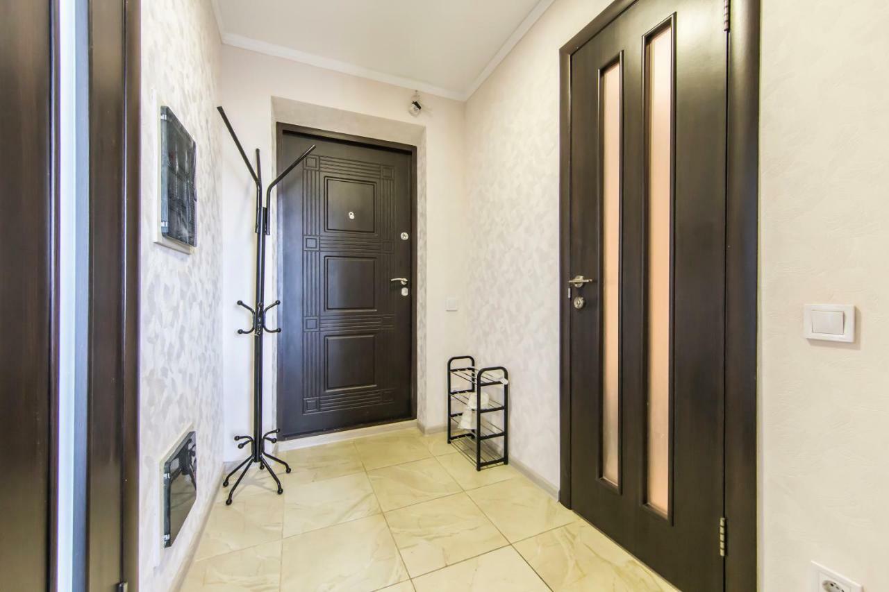 Super View, Luxury Apartment Near Chernihiv Metro. Kijev Kültér fotó