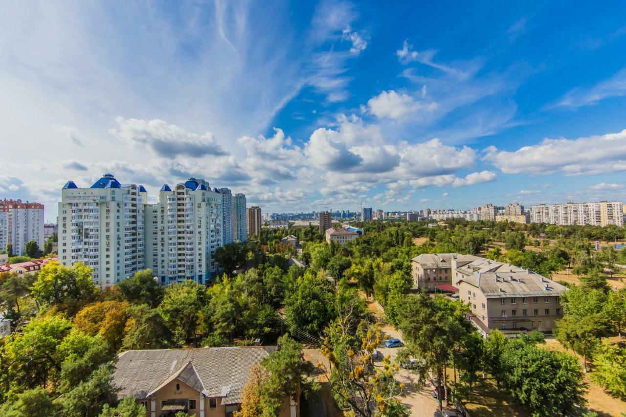 Super View, Luxury Apartment Near Chernihiv Metro. Kijev Kültér fotó
