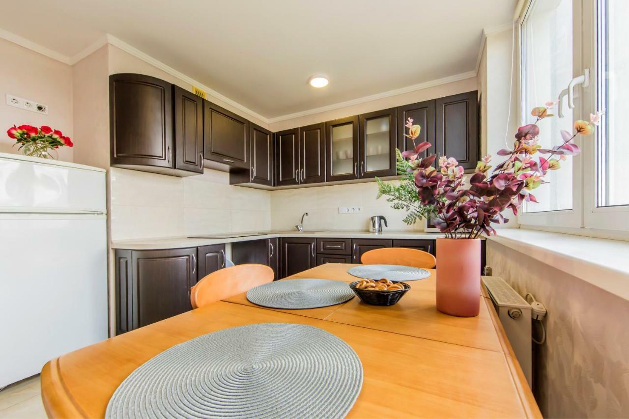 Super View, Luxury Apartment Near Chernihiv Metro. Kijev Kültér fotó
