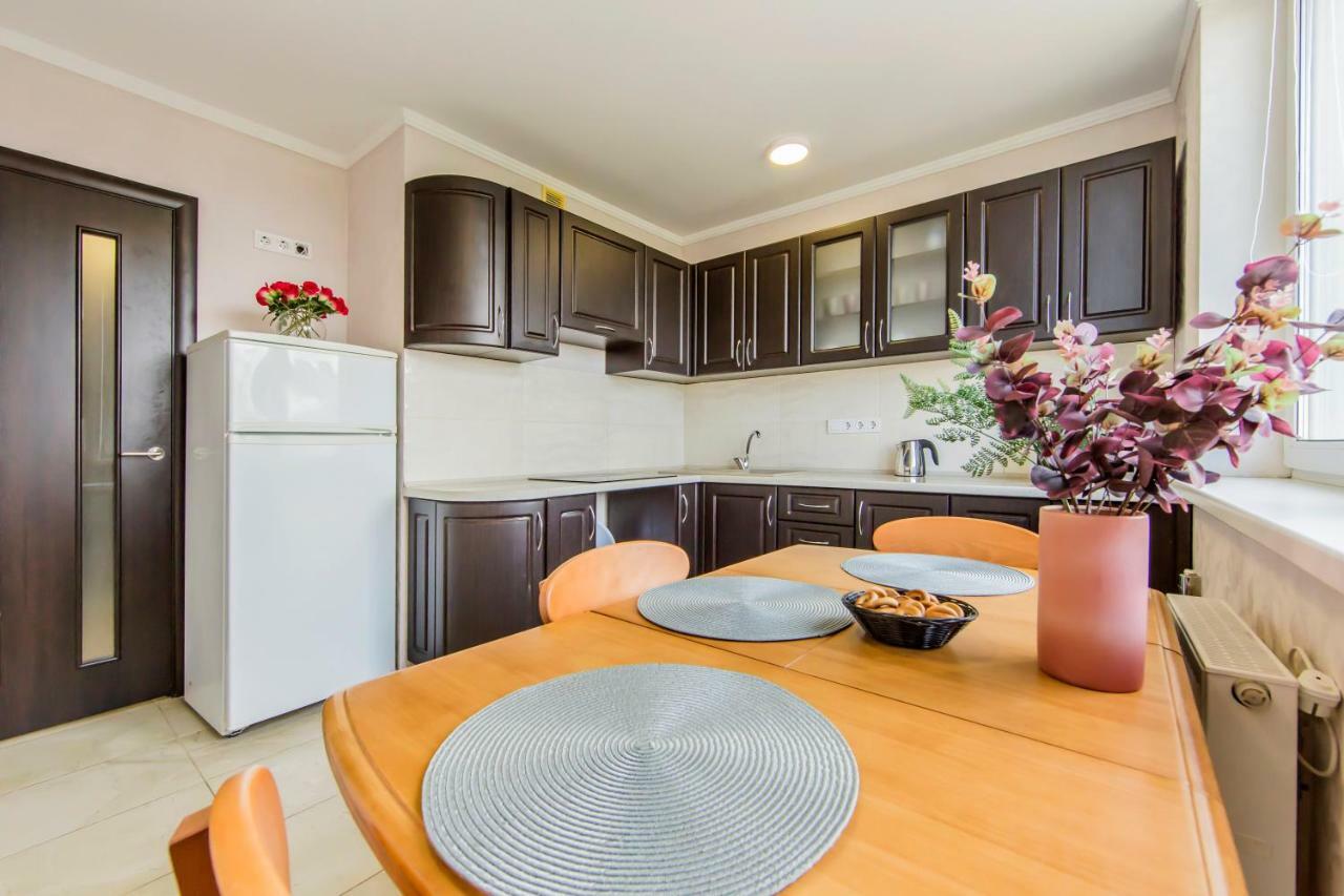 Super View, Luxury Apartment Near Chernihiv Metro. Kijev Kültér fotó