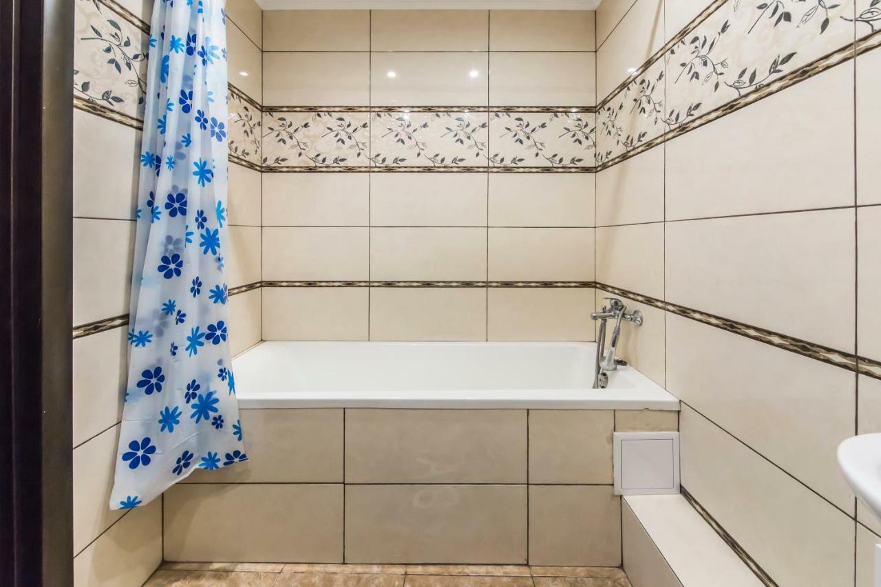Super View, Luxury Apartment Near Chernihiv Metro. Kijev Kültér fotó