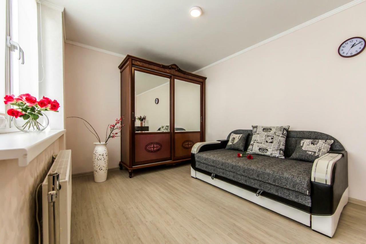 Super View, Luxury Apartment Near Chernihiv Metro. Kijev Kültér fotó